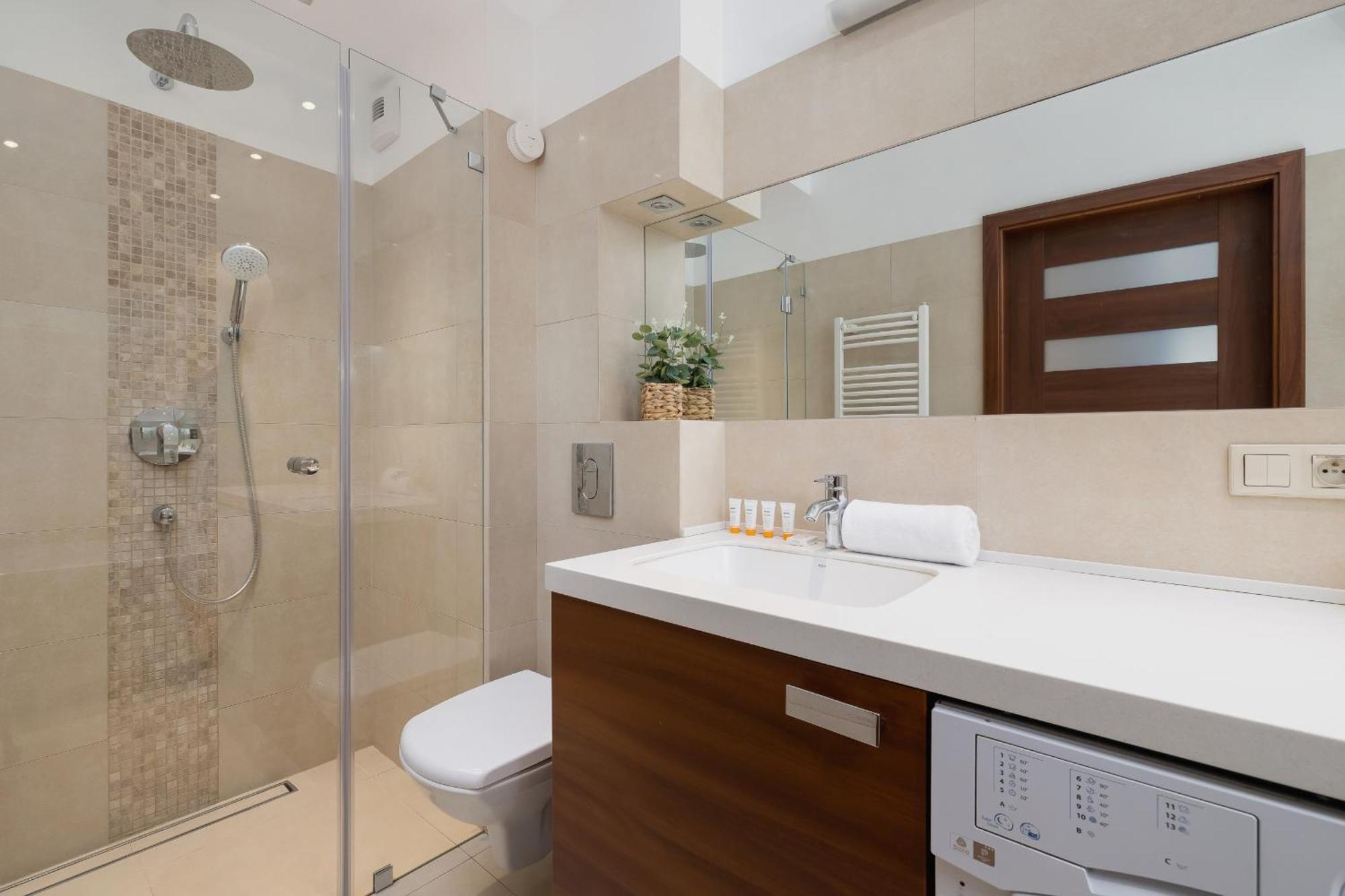 Dworska Modern Apartment In Zabrze By Rent Like Home المظهر الخارجي الصورة