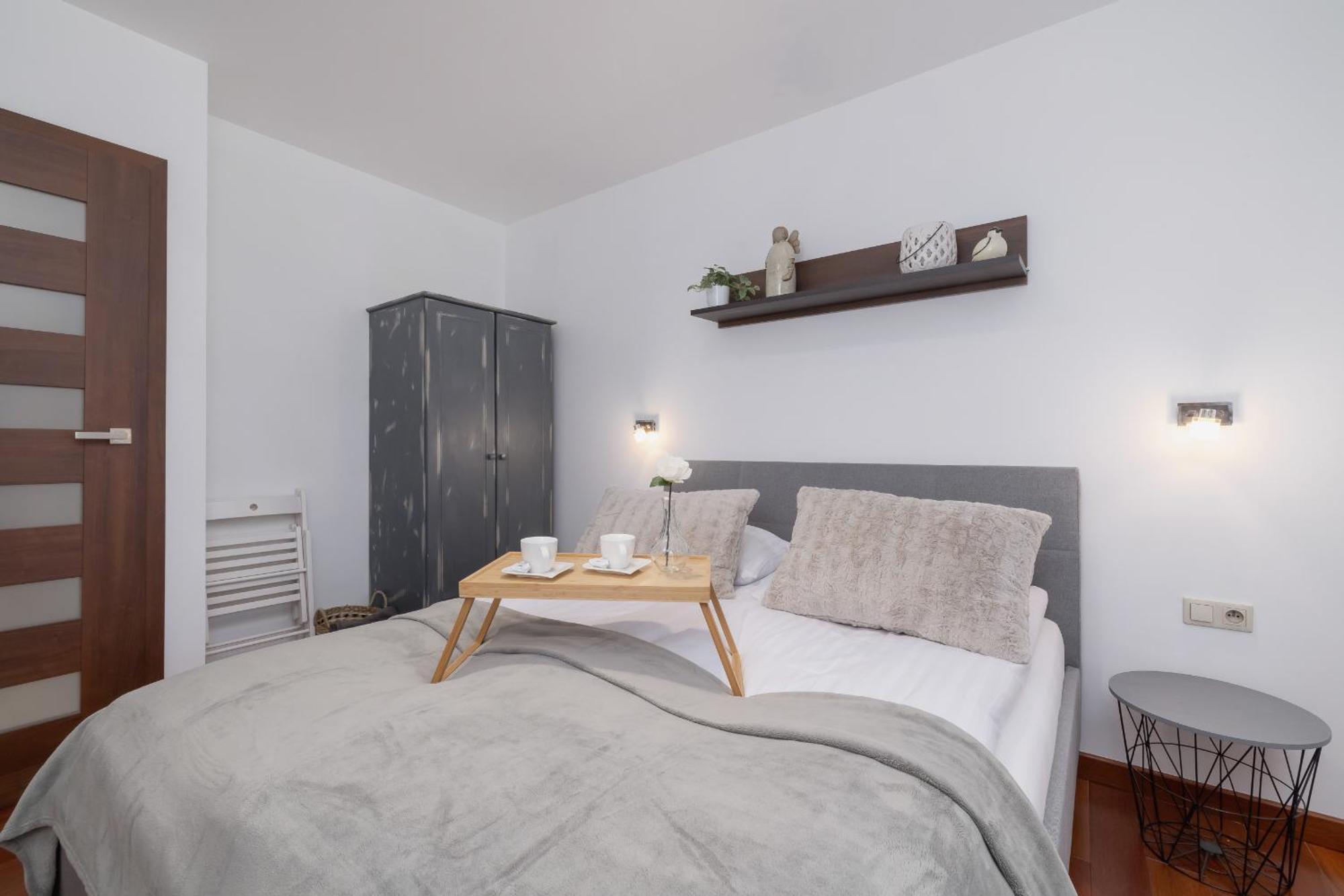 Dworska Modern Apartment In Zabrze By Rent Like Home المظهر الخارجي الصورة